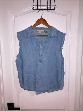 LOFT Light Blue Chambray Sleeveless 1/4 Button Up Top - size L